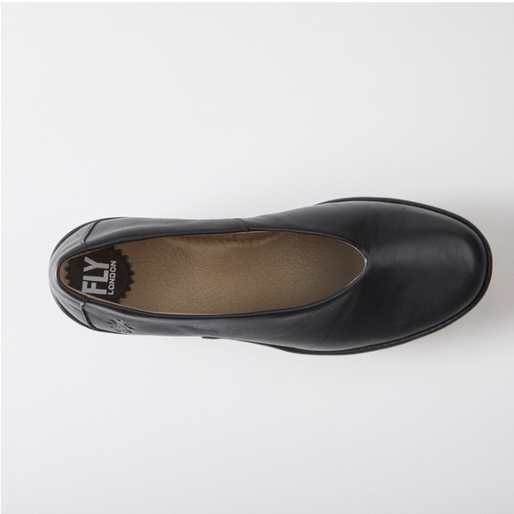 New Beso Wedge Shoe
Leather Shoe (ID: A158265)
Designed by Fly London size 40 - Picture 10 of 11